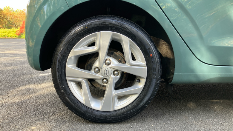 Hyundai i10 1.0 MPi SE Connect 5dr Petrol Hatchback